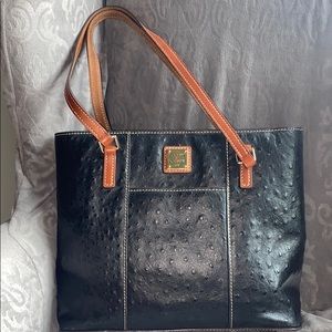 Good condition Dooney & Burke bundle!